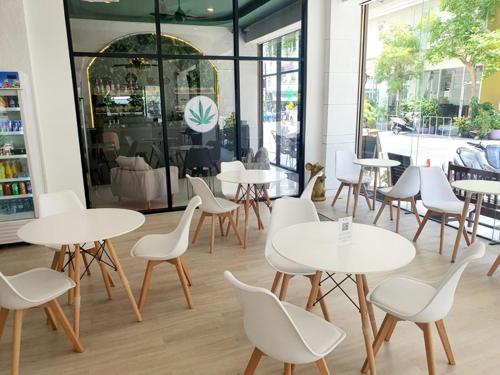 Issara Patong Beach Exterior foto