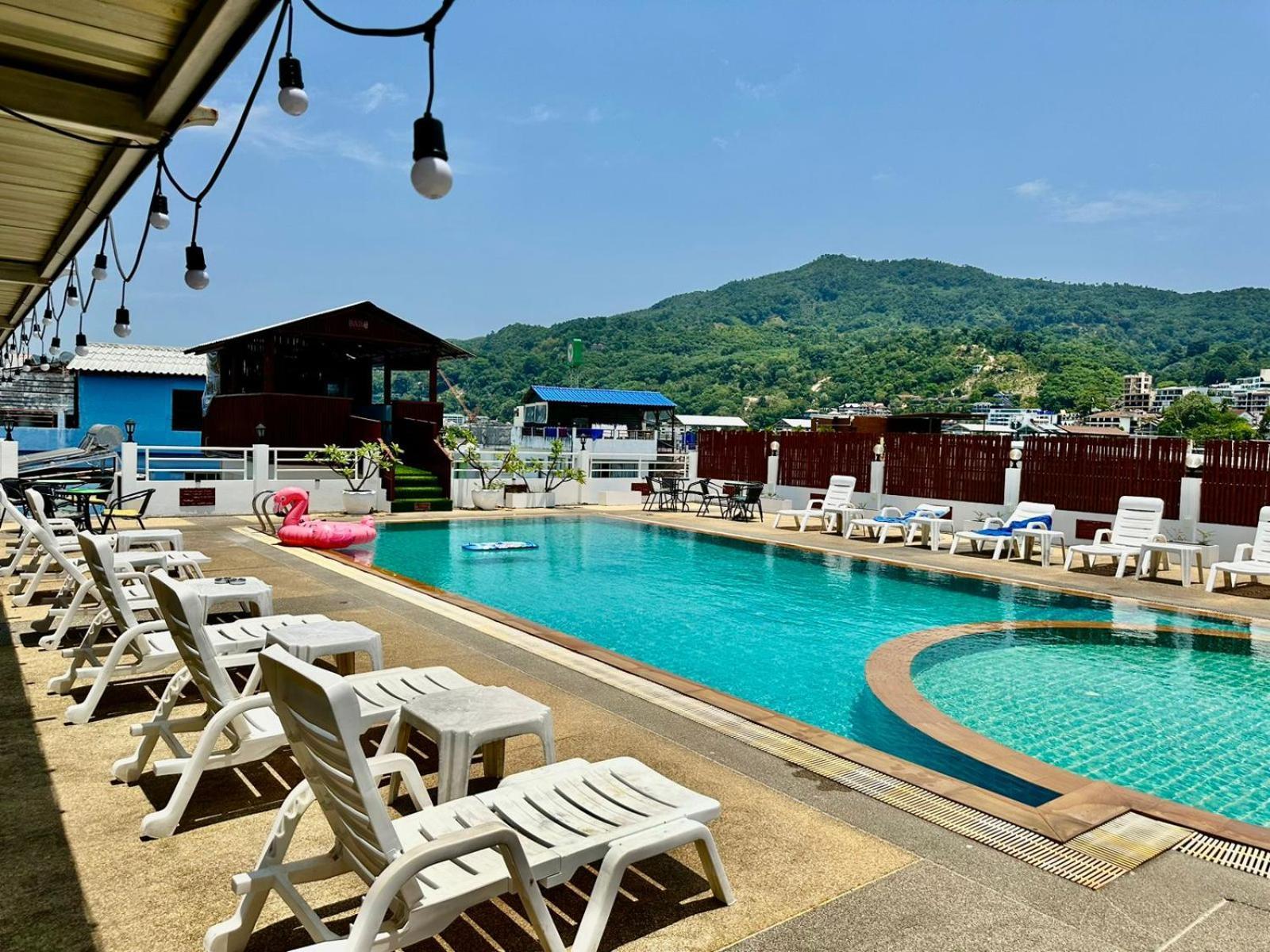 Issara Patong Beach Exterior foto